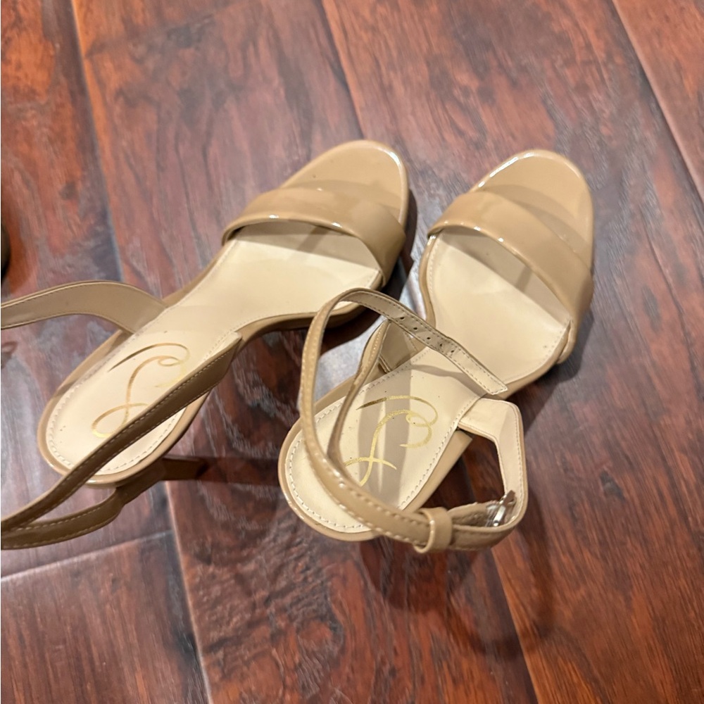 Elegant Beige Women's Sandals